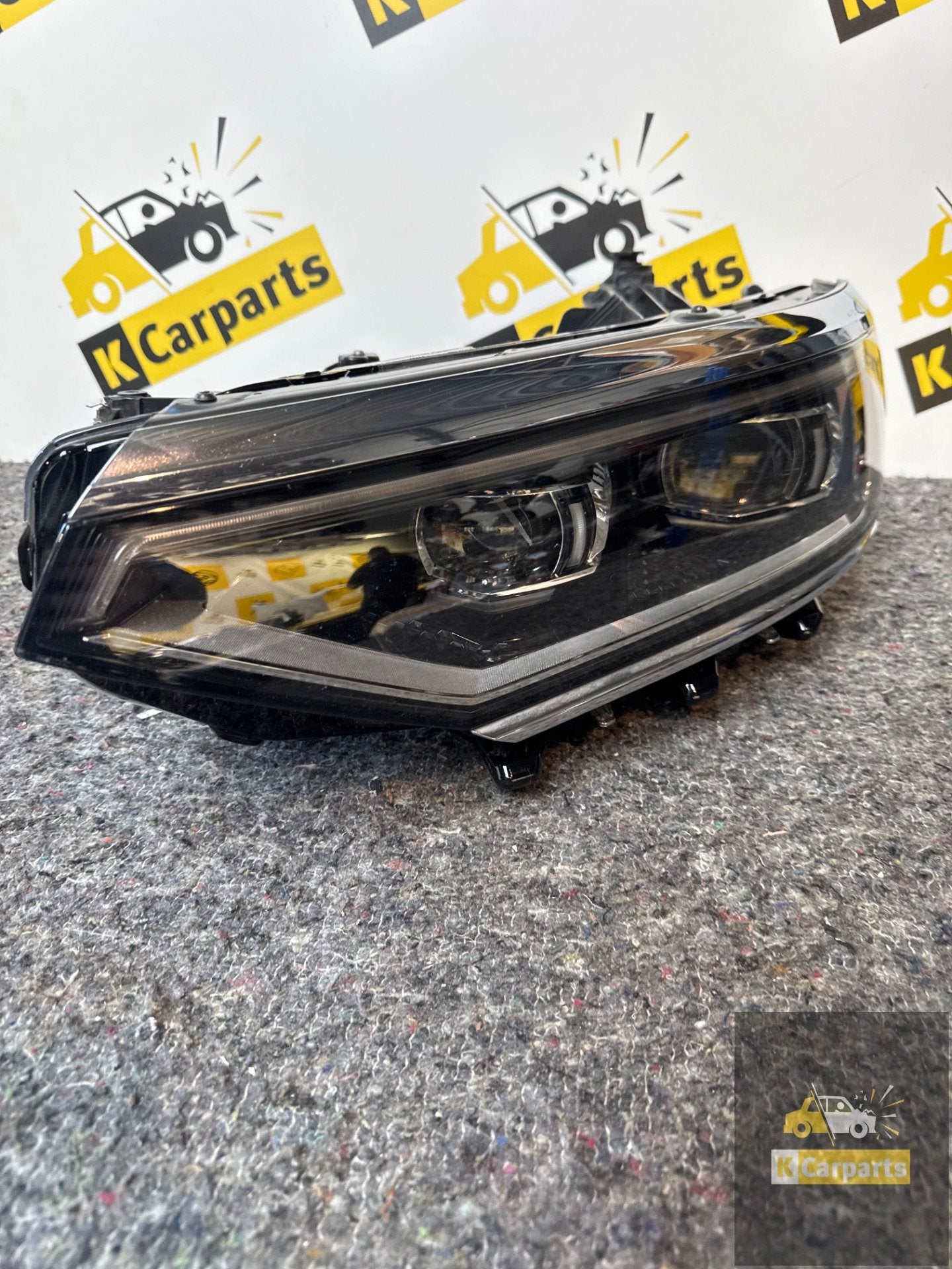 Volkswagen Passat IQ matrix Koplamp Links 3G1941081P origine, Gebruikt, Volkswagen, Volkswagen AG, Berliner Ring 2
38440  Wolfsburg, DE