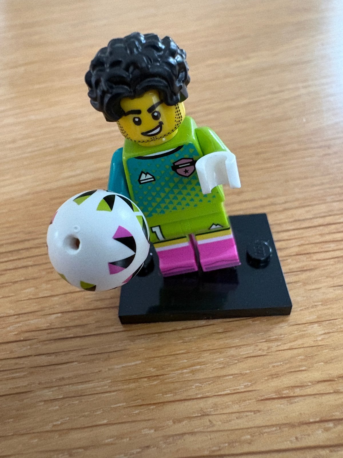 Lego minifiguur voetbalkeeper, Ophalen of Verzenden, Zo goed als nieuw