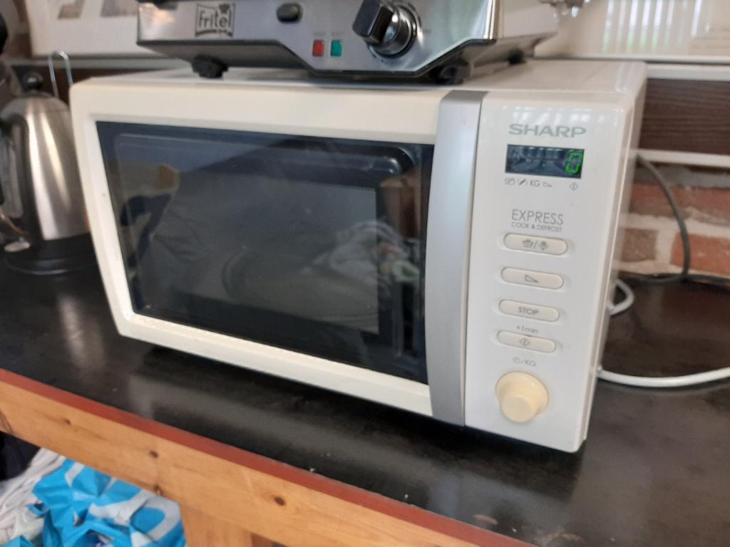 sharp cook&difrost magnetron express, Ophalen, Combimagnetron, Gebruikt, Draaiplateau
