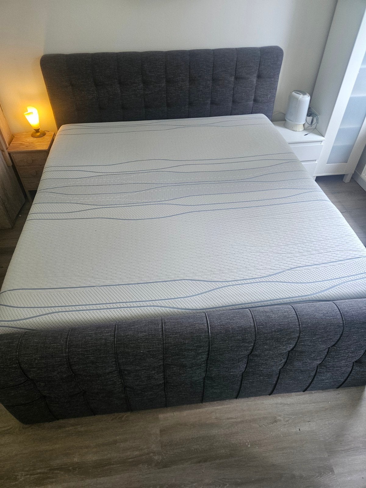 Bed met M Line matras 180x200 cm, geen vlekken!, Ophalen, Zo goed als nieuw, Tweepersoons, 180 cm