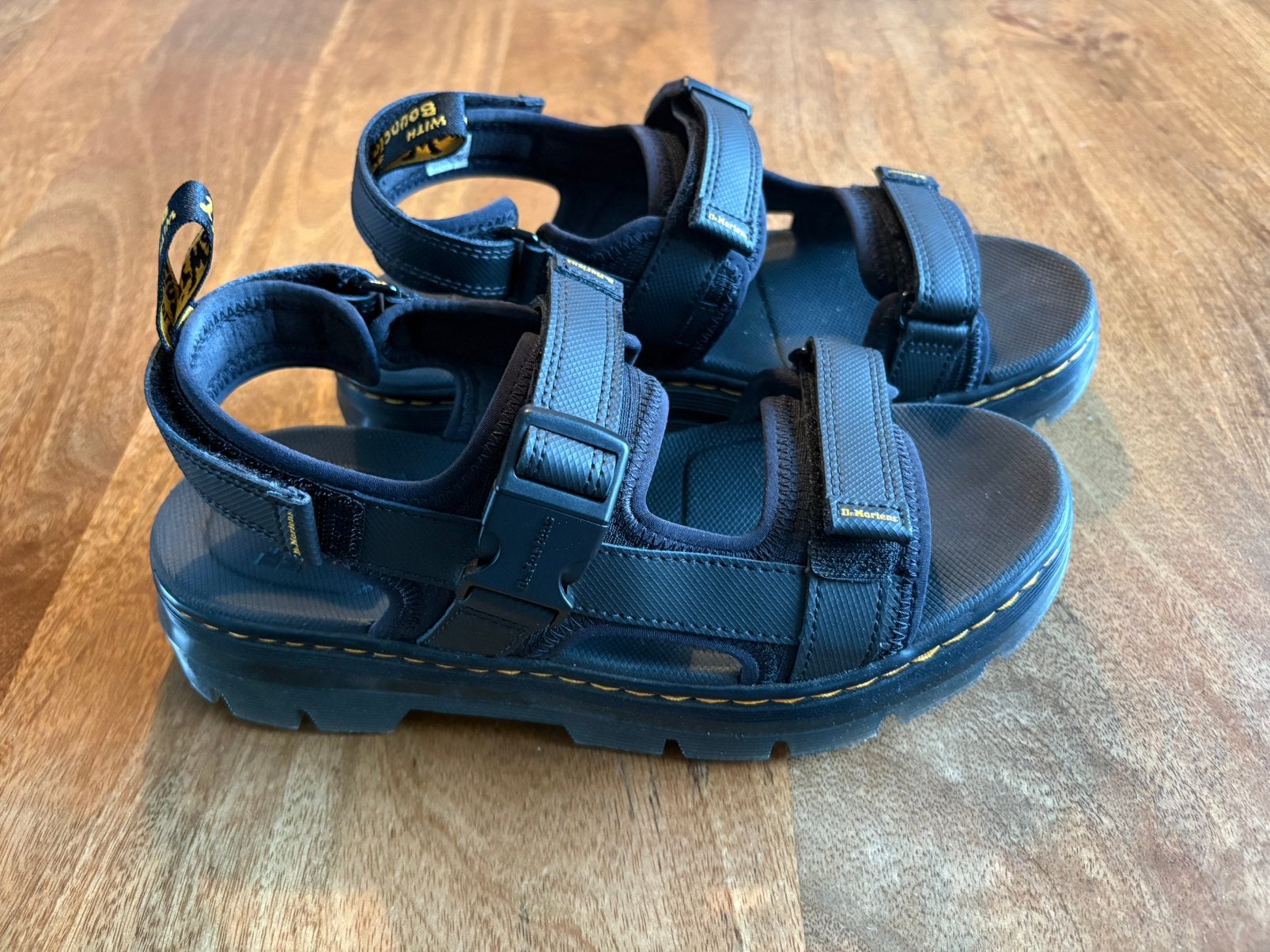 ZGAN Dr. Martens sandalen maat 40, Ophalen of Verzenden, Zo goed als nieuw, Zwart, Sandalen of Muiltjes