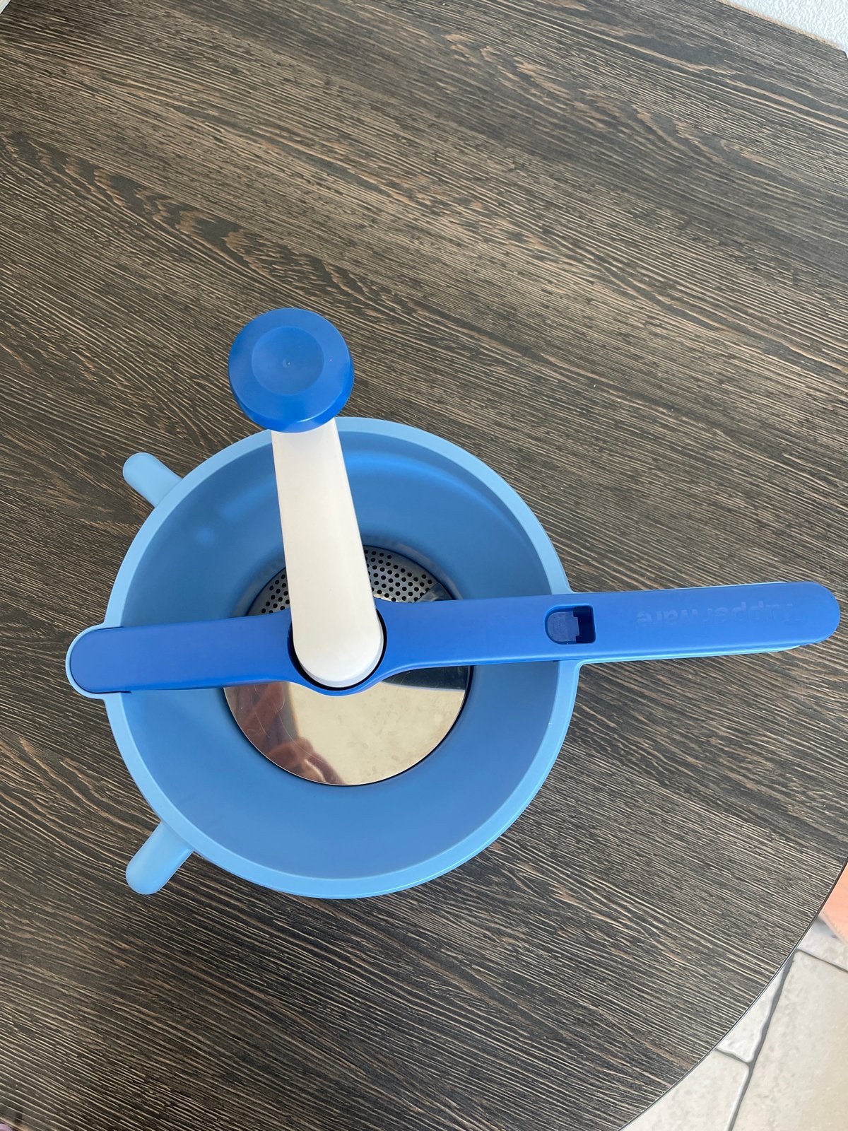 Tupperware Puree Pers / Roerzeef - Blauw NIEUW, Gebruikt, Blauw, Overige typen, Ophalen of Verzenden
