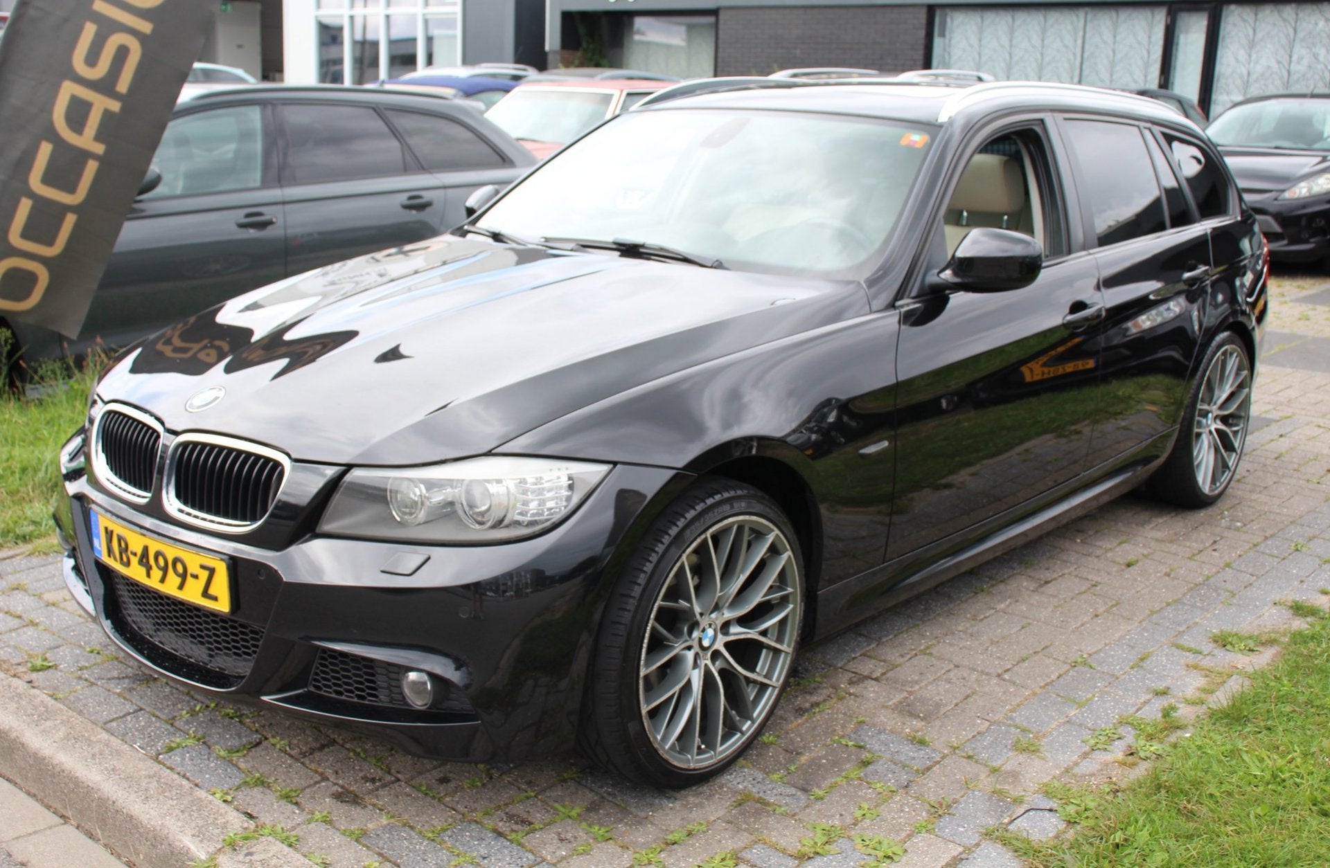 BMW 3-serie Touring 320i High Executive Panorama NAV Leder C, Euro 5, Achterwielaandrijving, Beige, 4 cilinders