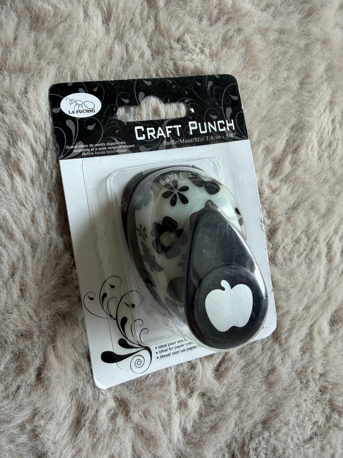 Craft Punch Appel - La Fourmi - 1.6cm, Zwart, Overige thema's, Gereedschap of Toebehoren, Ophalen of Verzenden