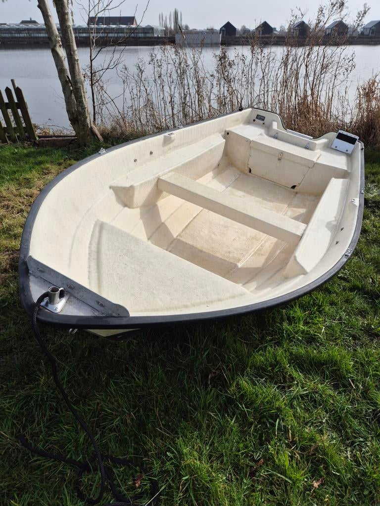 Polyester bootje - Ideaal voor recreatie, Ophalen, Gebruikt