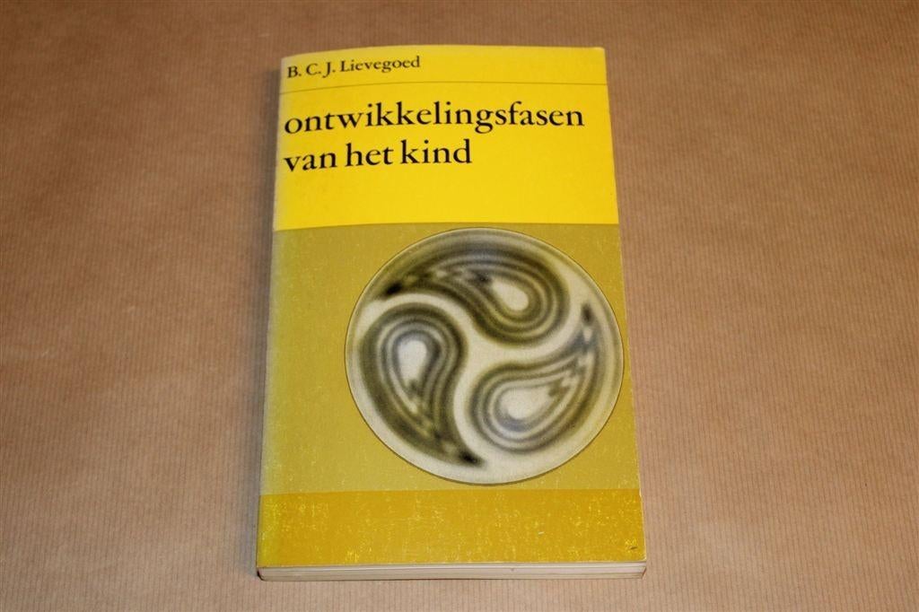 Ontwikkelingsfasen Kind — Hét Antroposofisch Standaardwerk, Ophalen of Verzenden, Gelezen, Overige onderwerpen, Achtergrond en Informatie