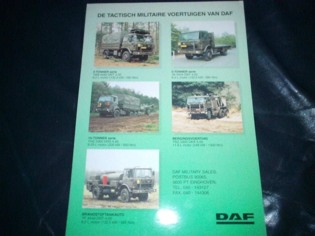 2x DAF militaire brochures folders YF-YAM4442 YA5444 YBZ3300, Ophalen of Verzenden, Zo goed als nieuw, Overige merken, DAF militair YF - YAM4442 YA5444 YBZ3300