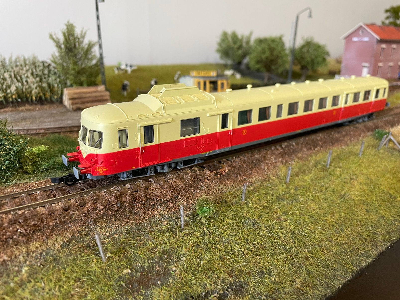 Roco 43490 - HO SNCF motorwagen X2800 OVP, Treinset, Gelijkstroom, Ophalen of Verzenden, Zo goed als nieuw