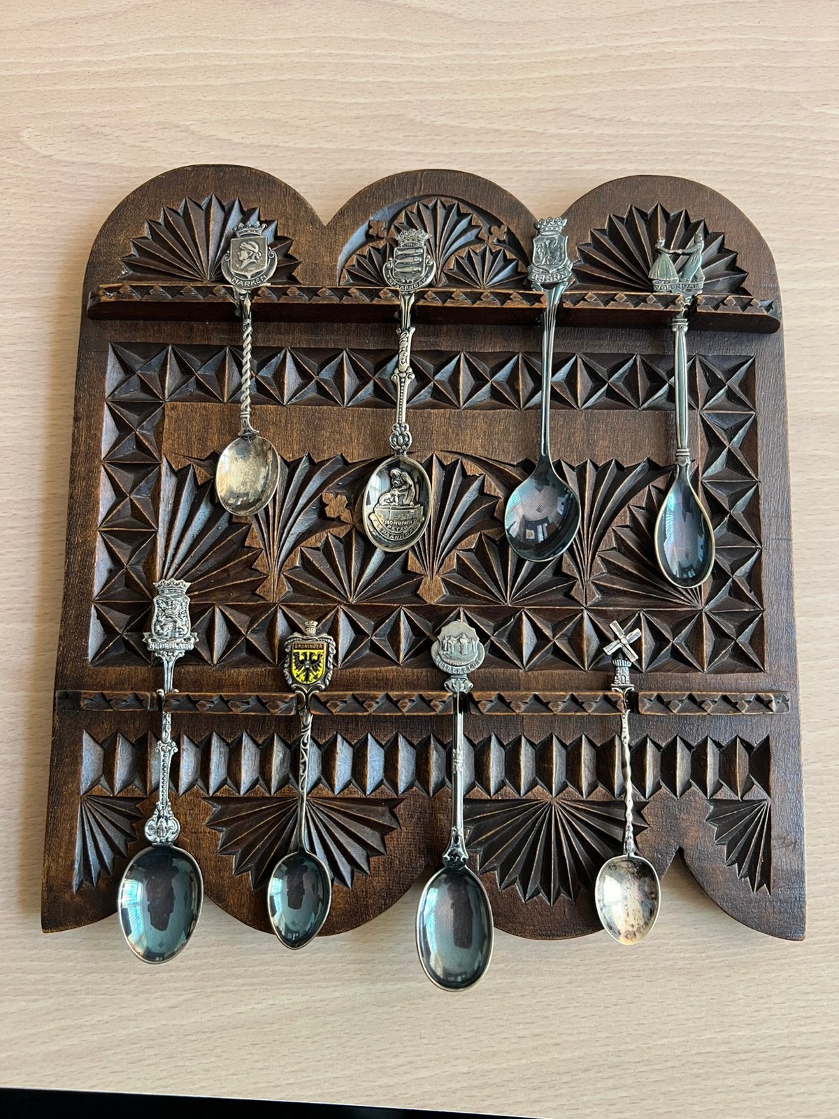 Houtsnijwerk Antiek Houten Lepelrekje (WM1910) + 8 Lepeltjes, Ophalen of Verzenden