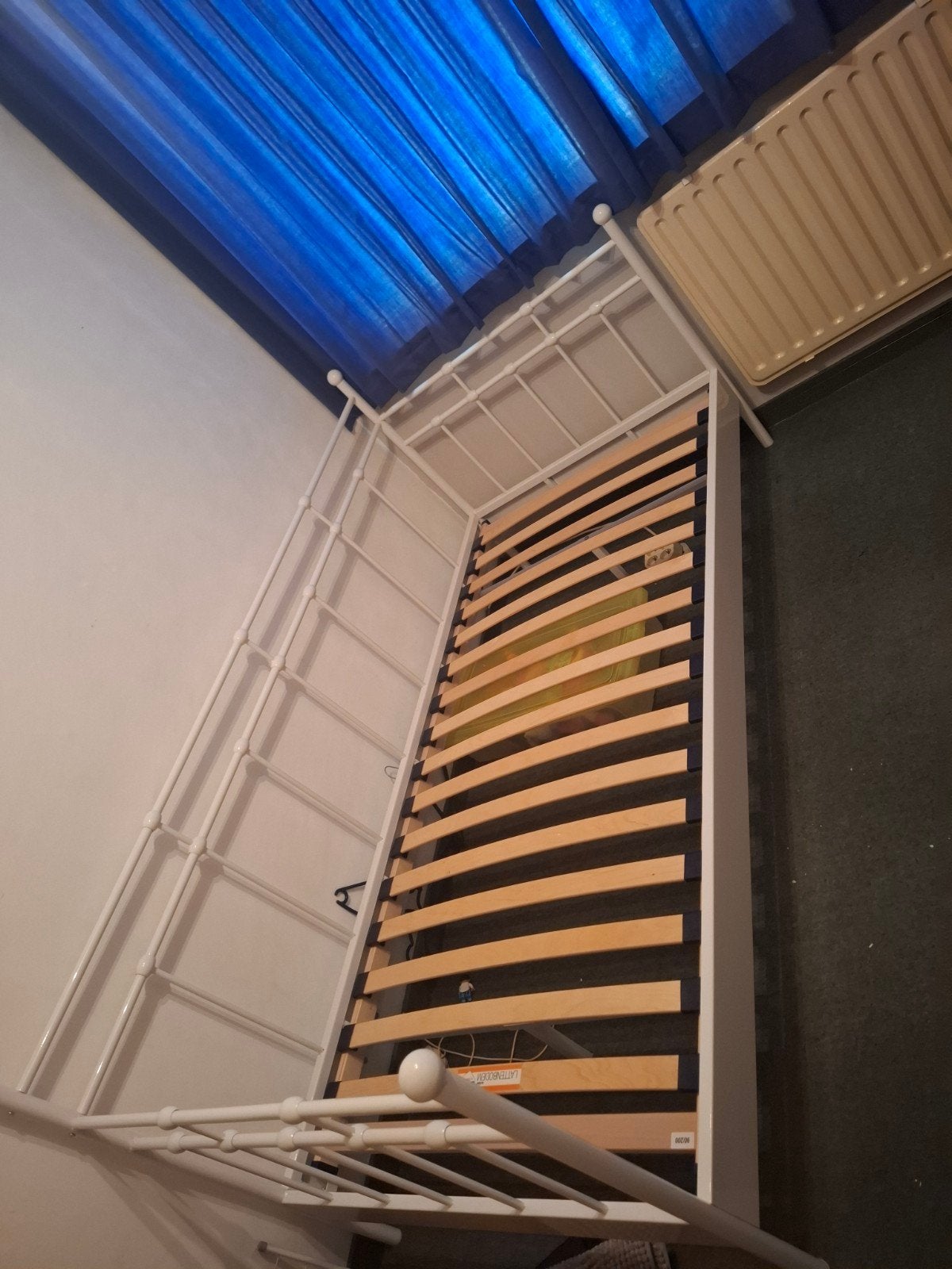 Eenpersoons bed met lattenbodem 90x200, Ophalen, 90 cm, Eenpersoons, Wit
