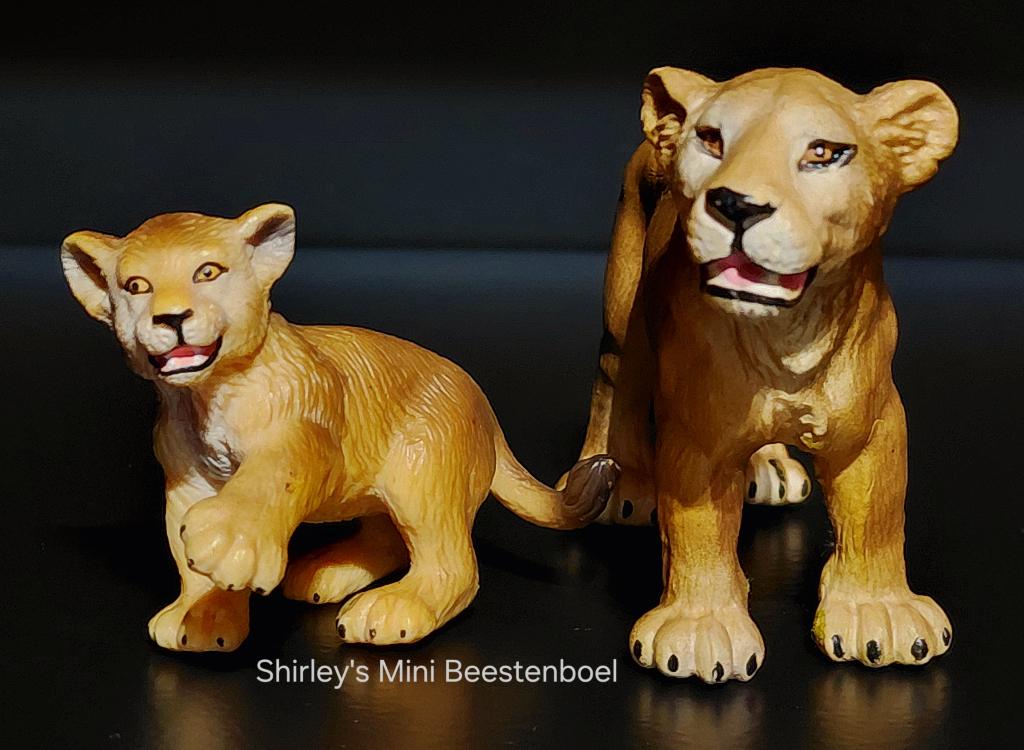Schleich leewin & welp, Ophalen of Verzenden, Zo goed als nieuw, Wild dier, Beeldje of Figuurtje