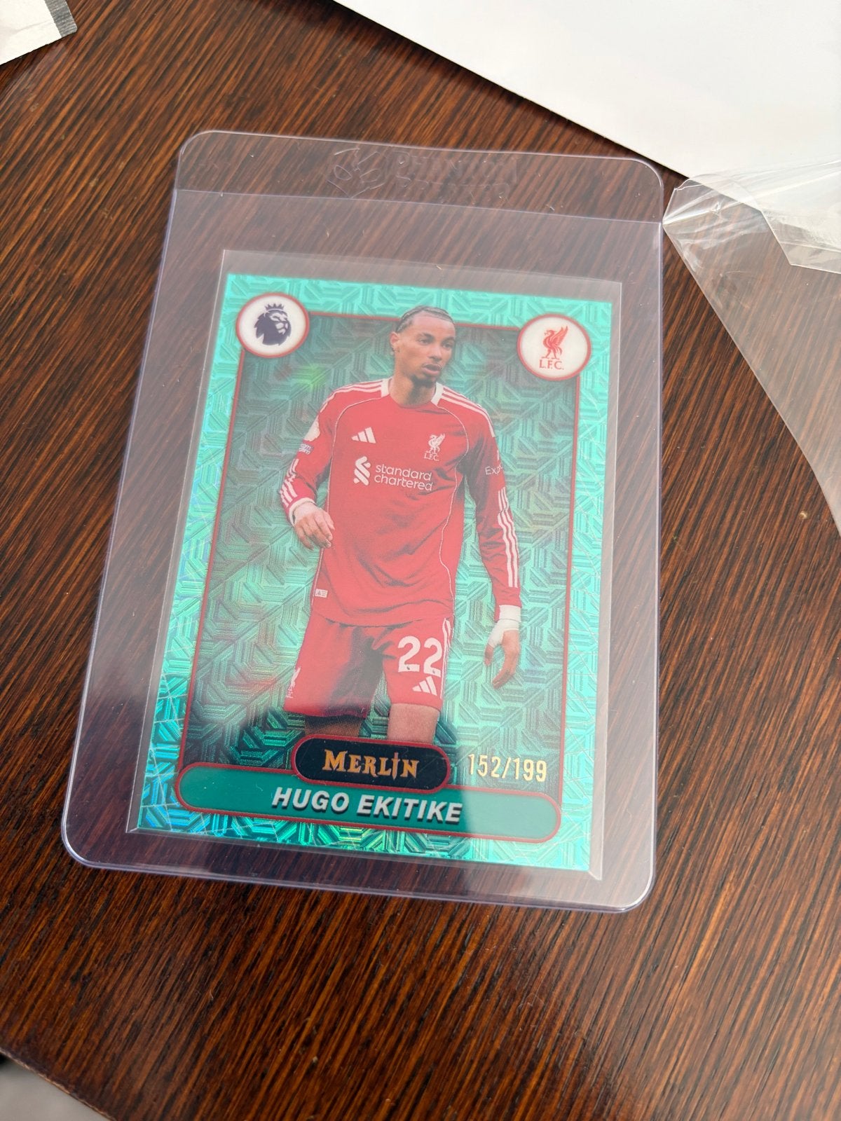 Hugo Ekitike Merlin 152/199 Spelerskaart Liverpool, Ophalen of Verzenden, Zo goed als nieuw, Buitenlandse clubs, Spelerskaart