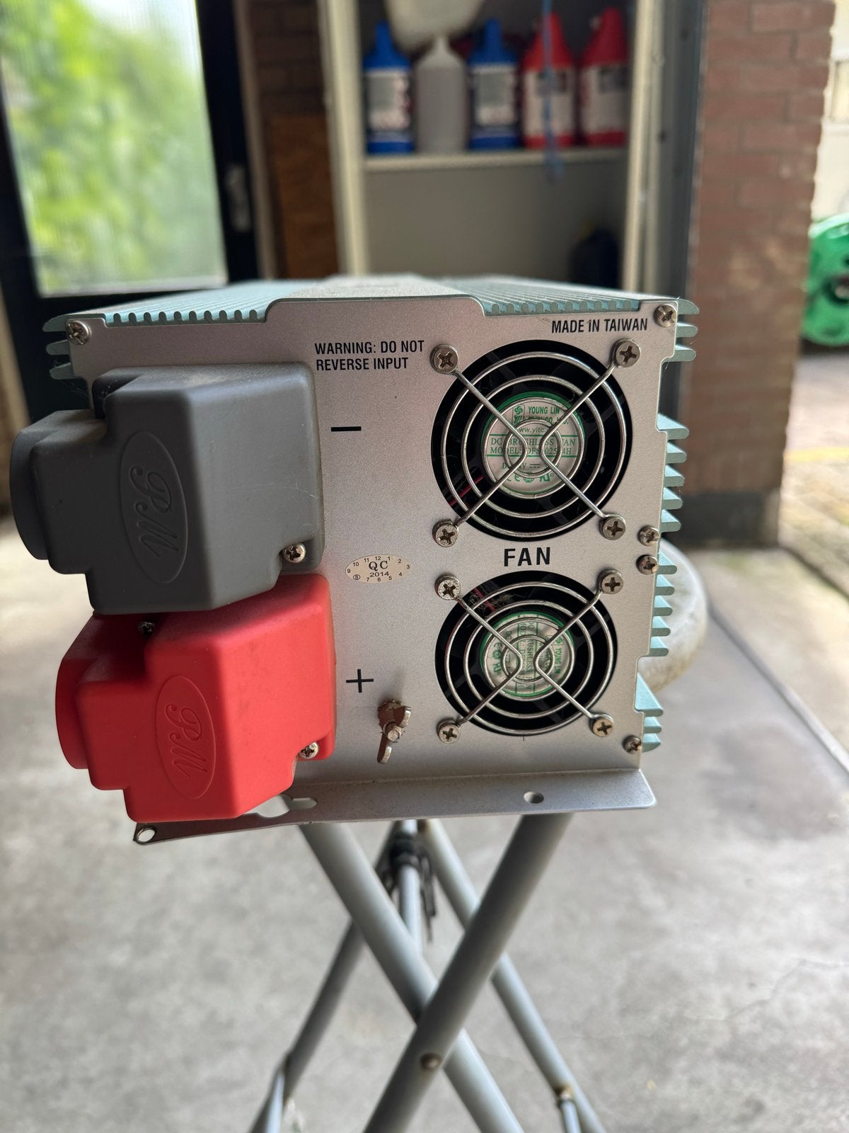 Invatec Omvormer 2500W - Ideaal voor camper/boot, Ophalen of Verzenden, Gebruikt