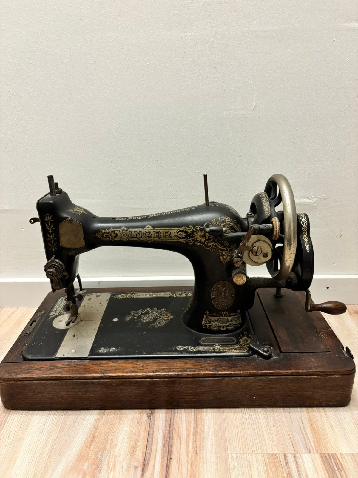 Antieke Singer 28K naaimachine 1918 (werkend mechanisme), Ophalen