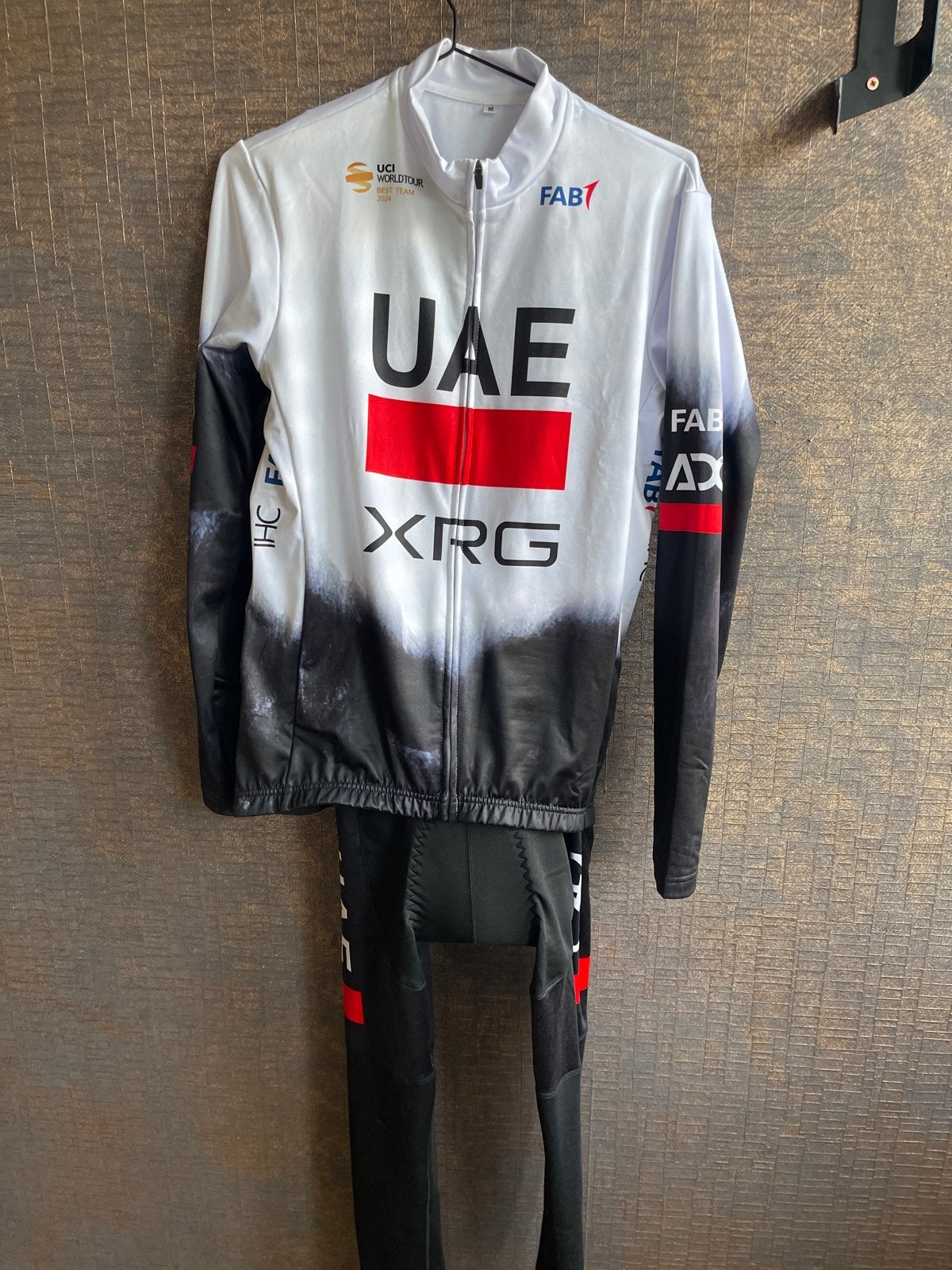 UAE Team Emirates Wieleroutfit - Maat M, Ophalen of Verzenden, Zo goed als nieuw, Bovenkleding, Heren