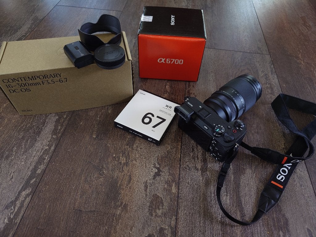 Sony A6700 & sigma lens 16-300 mm lens, Ophalen, Compact, 26 Megapixel, Zo goed als nieuw