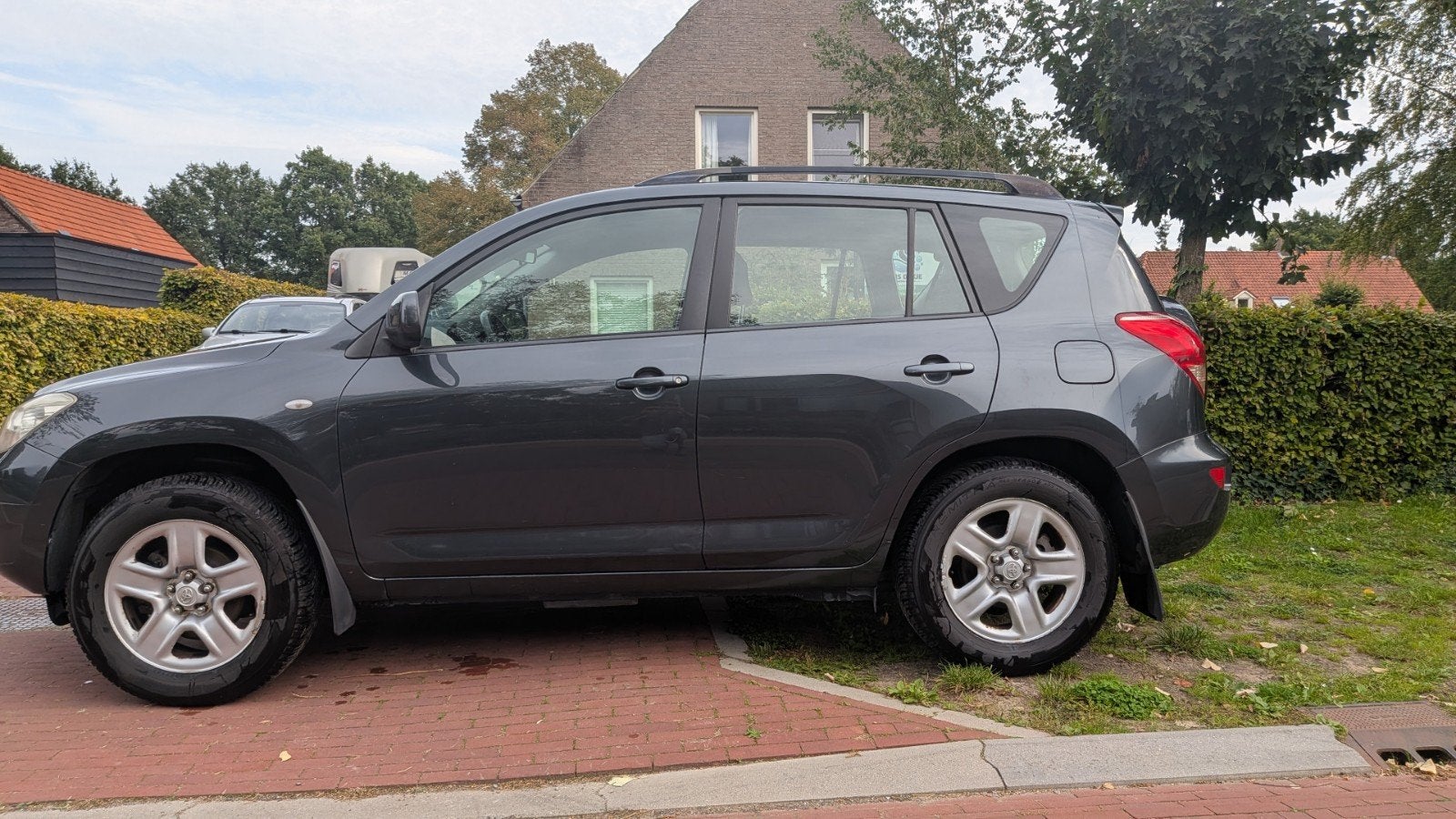 Toyota RAV4 (2009) 4WD Benzine – Handgeschakeld – Nieuwe APK, Auto's, 1998 cc, Stof, 1440 kg, Zwart