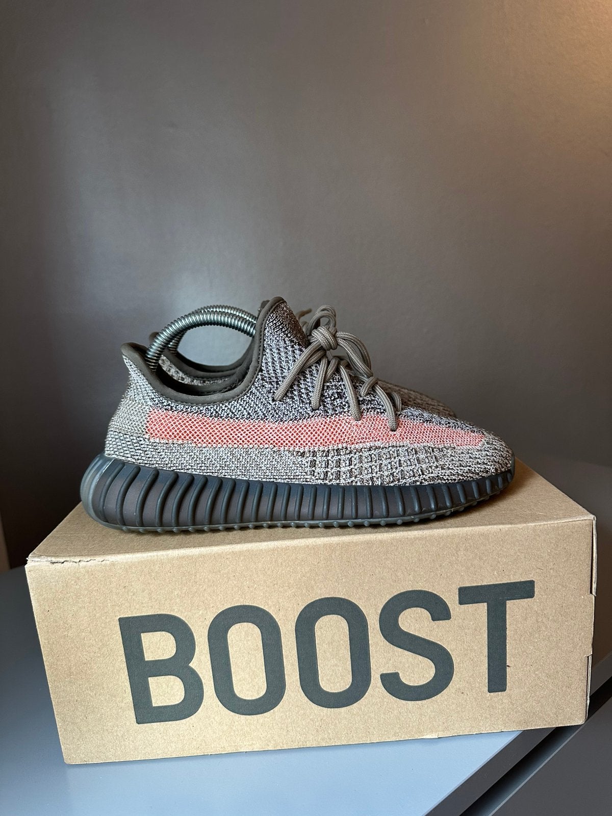 Yeezy 350 V2 “Ash Stone” 39 1/3, Overige kleuren, Ophalen of Verzenden, Yeezy, Sneakers of Gympen