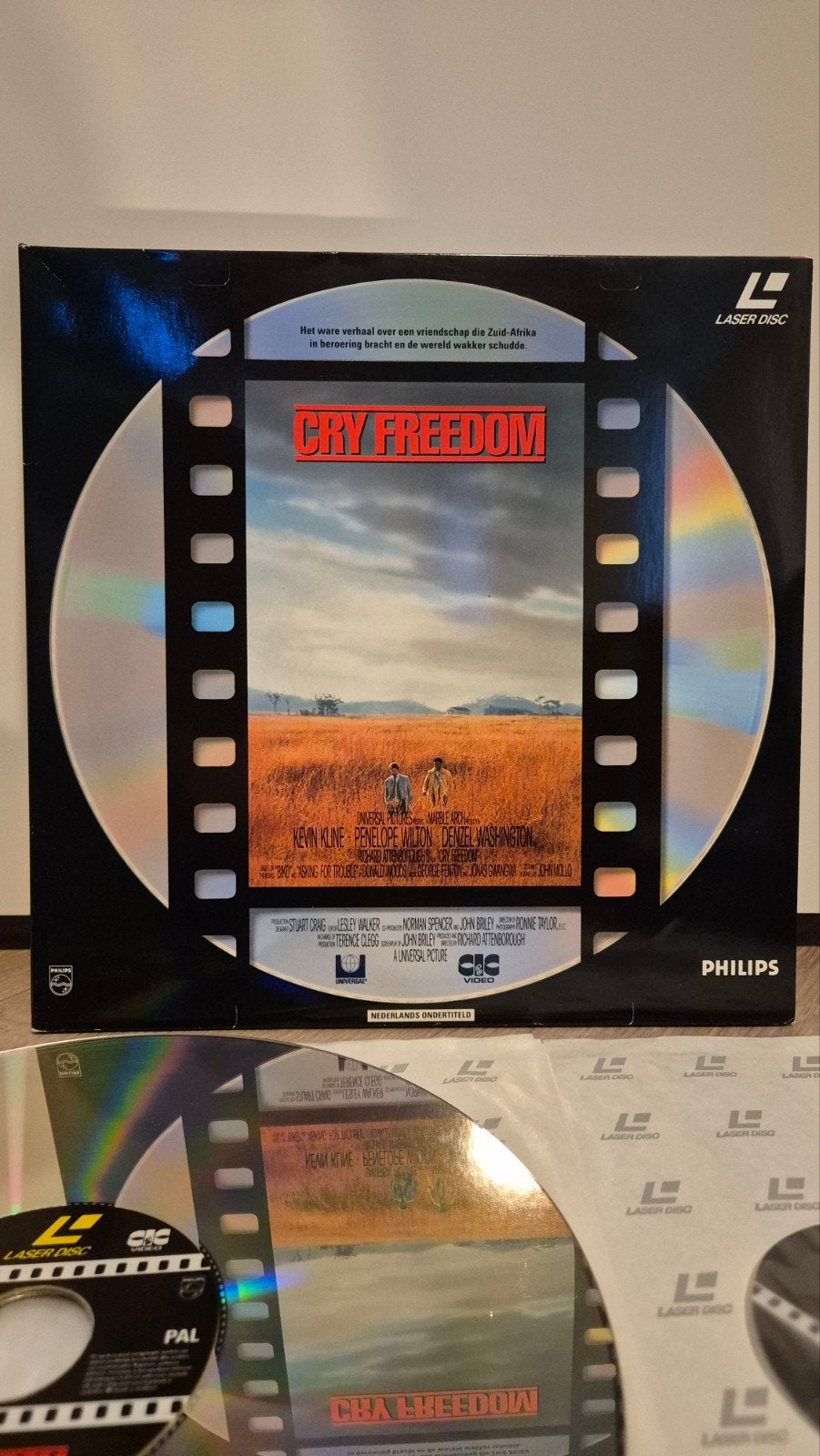Cry Freedom Laserdisc, Film en Theater, Ophalen of Verzenden, Zo goed als nieuw, 12 inch