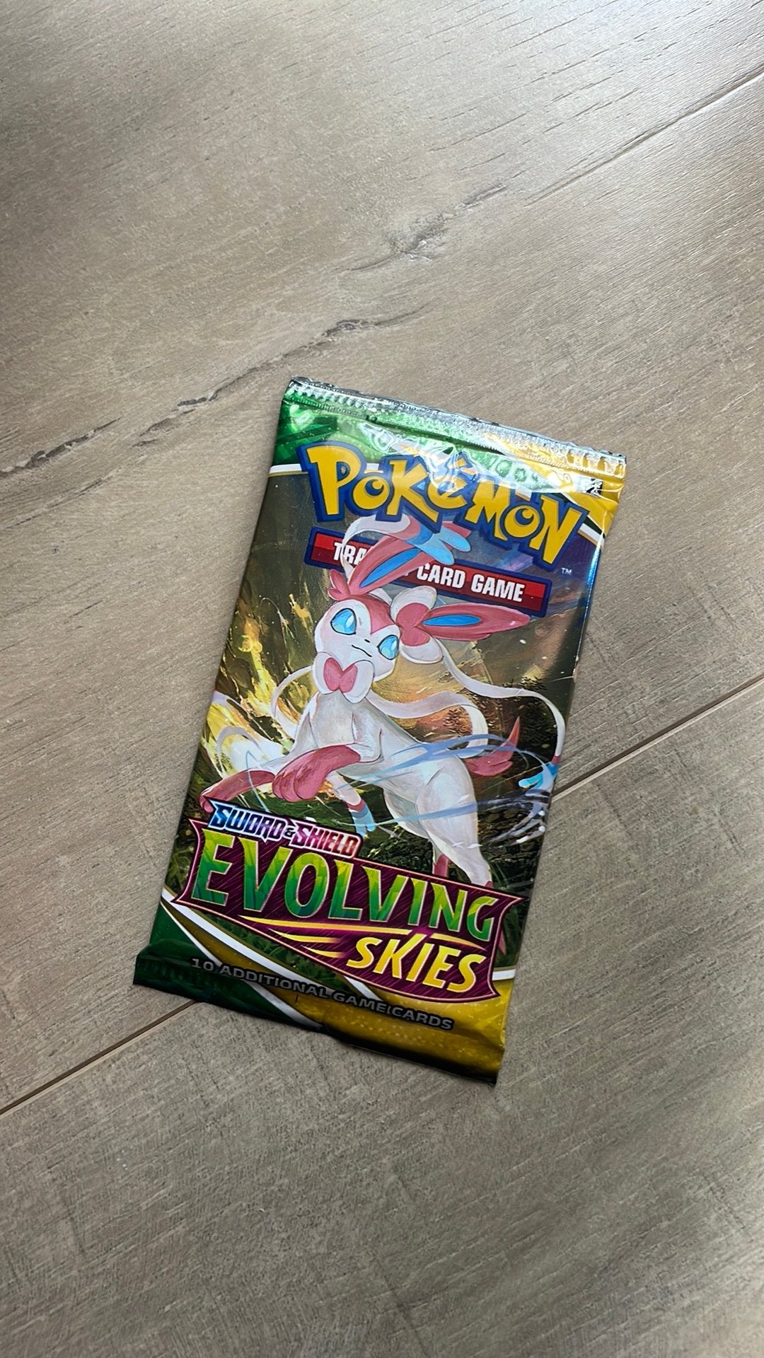 Evolving skies booster pack, Ophalen of Verzenden, Nieuw, Booster