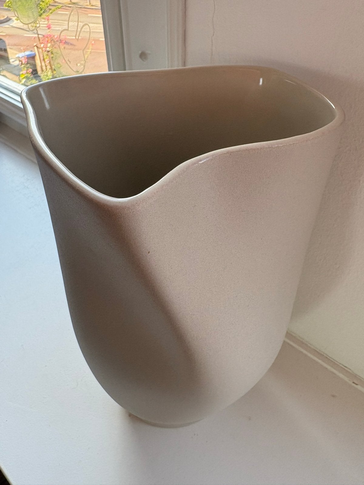 Beige H&M Home vaas met organische vormen, Huis en Inrichting, Ophalen, Met patroon/structuur, Beige, Zo goed als nieuw