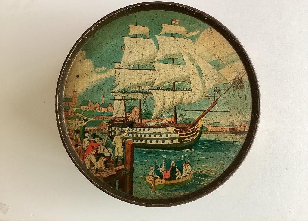 Oude koektrommel met  oorlogsschip "De HMS Victory", Ophalen of Verzenden