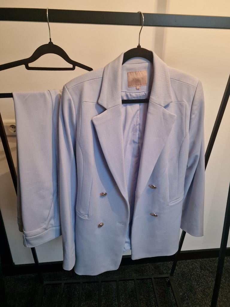 Josh V Lichtblauwe Blazer (L) & Broek (XL) Set, Kleding | Dames, Jasjes, Kostuums en Pakken, Zo goed als nieuw, Kostuum of Pak