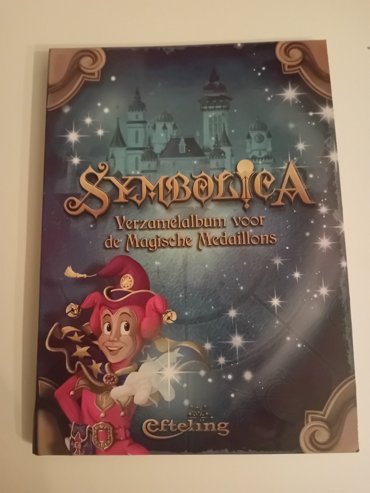 Efteling Symbolica verzamelboek compleet met medaillons, Verzamelen, Ophalen, Zo goed als nieuw, Overige typen
