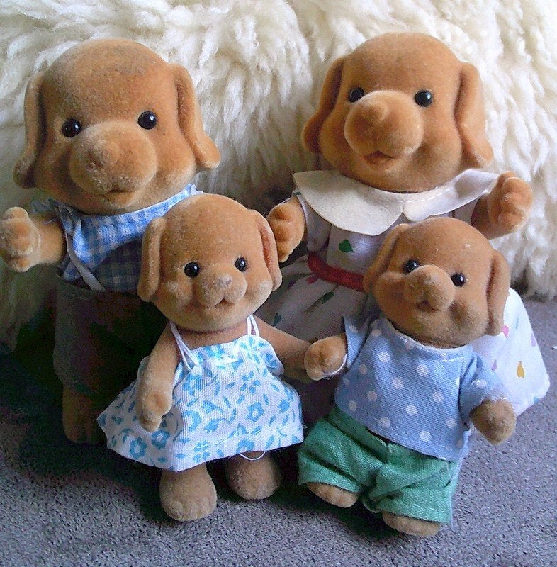 4 vintage Sylvanian honden Familie 1980's, Verzamelen, Poppetjes en Figuurtjes, Ophalen of Verzenden, Zo goed als nieuw