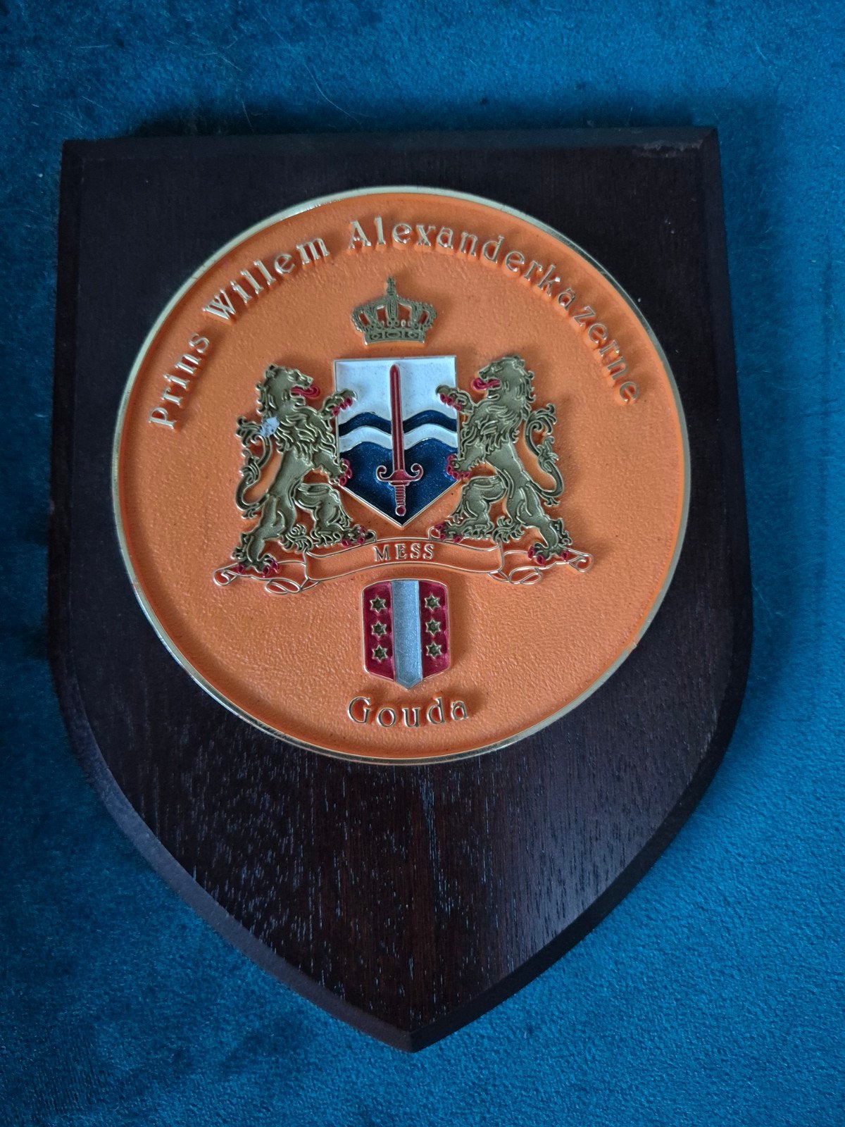 Wapenschild Prins Willem Alexander Kazerne Gouda, Verzenden, Landmacht, Nederland, Embleem of Badge