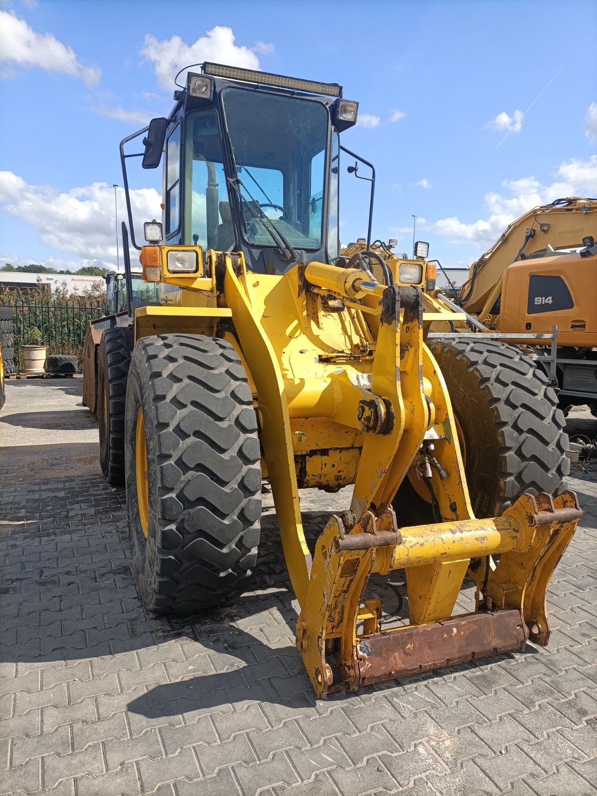 WIELLADER SHOVEL KOMATSU WA 120-1, Zakelijke goederen, Machines en Bouw | Kranen en Graafmachines, Ophalen of Verzenden, Wiellader of Shovel