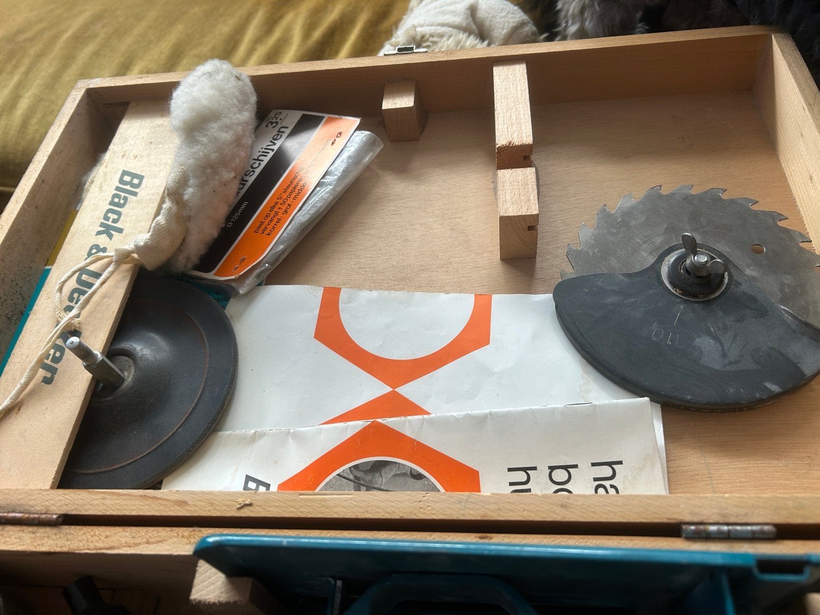 Black & Decker Boormachine met accessoires in kist, Ophalen of Verzenden, Gebruikt, Minder dan 400 watt, Boormachine
