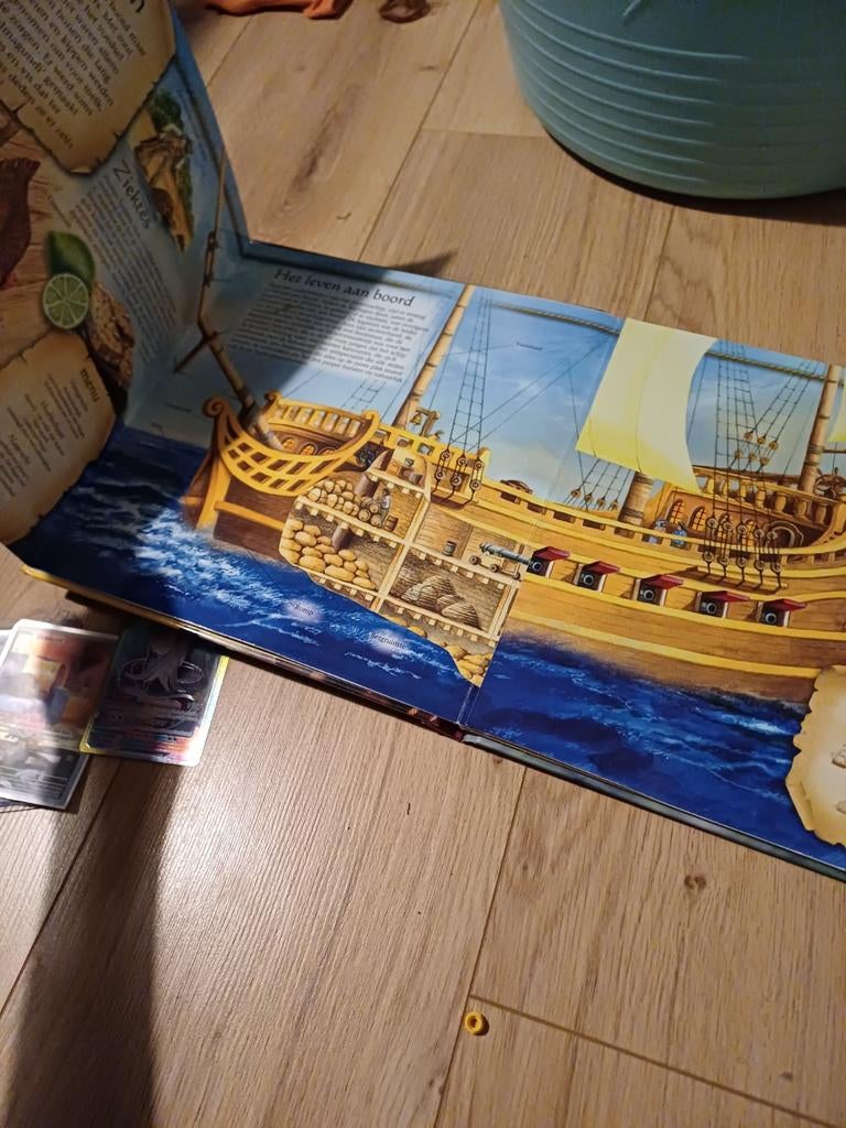 Oud piraten pop-up boek in goede staat, Ophalen of Verzenden, Gelezen, Onbekend, Non-fictie
