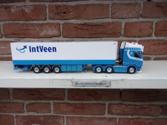 Tekno  Scania  Next  Gen  R - Serie  van  Intveen.