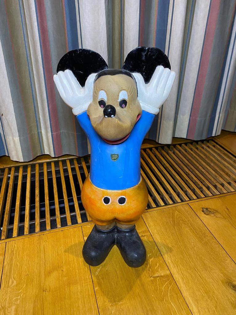 Mickey Mouse, handgesneden uit hout, Disney, Ophalen of Verzenden, Mickey Mouse, Beeldje of Figuurtje
