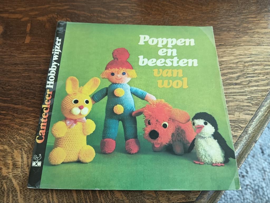 Boekje Poppen en beesten van wol, Ophalen of Verzenden, Gelezen, Poppen maken