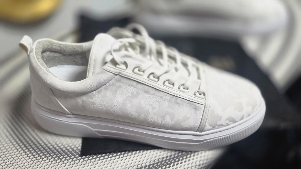 martin valen schoenen wit maat 44 heren, Martin valen, Zwart, Nieuw, Ophalen of Verzenden