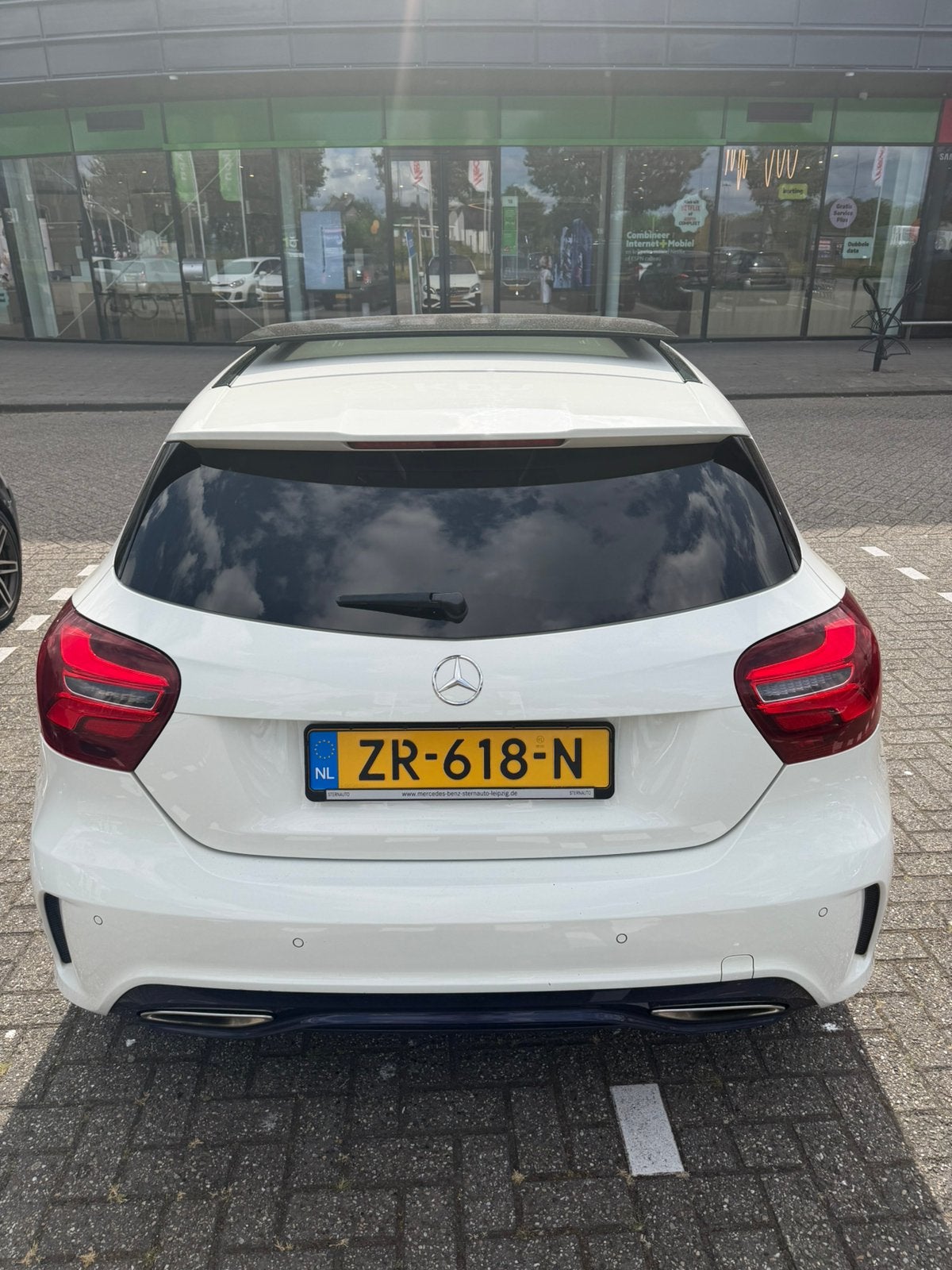 Mercedes-Benz A-Klasse A180 1.6 Blue EFF Aut7 2018 Wit, Lichtsensor, 4 cilinders, 1595 cc, 1200 kg