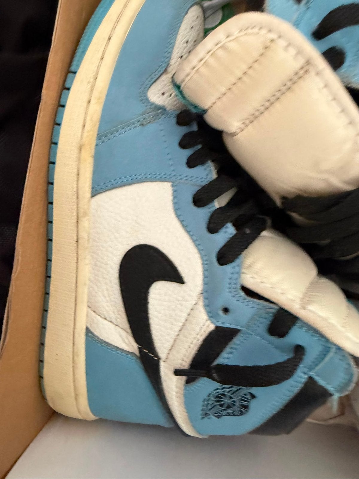 Jordan 1 Retro High OG UNC Patent, Ophalen of Verzenden, Gedragen, Blauw, Sneakers of Gympen