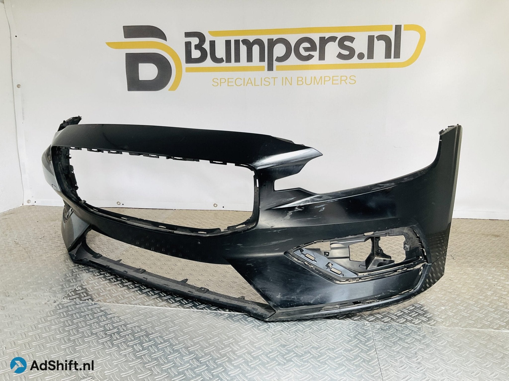 Bumper Volvo S60 V60 2018-2022 31690589 Voorbumper 1-E3-1338, Bumper