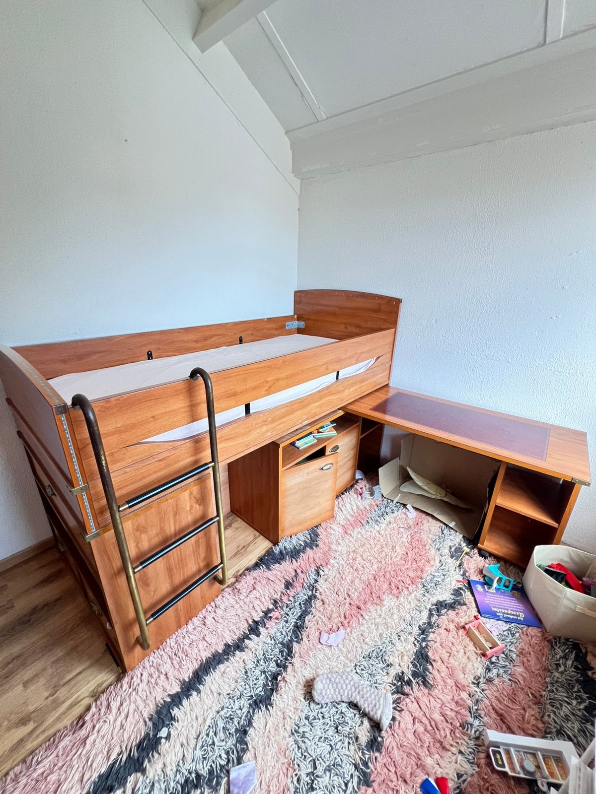 Gratis : prachtige half hoogslaper, Huis en Inrichting, Slaapkamer | Stapelbedden en Hoogslapers, Ophalen, Gebruikt