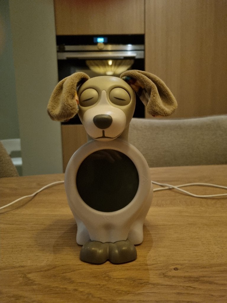 Zazu Slaaptrainer Hond Davy Taupe, Ophalen of Verzenden, Zo goed als nieuw, Digitaal