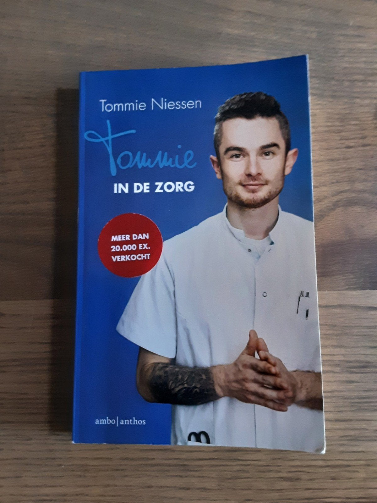 Tommie in de Zorg - Tommie Niessen (Boek), Ophalen of Verzenden, Zo goed als nieuw, Gezondheid en Conditie, Tommie Niessen