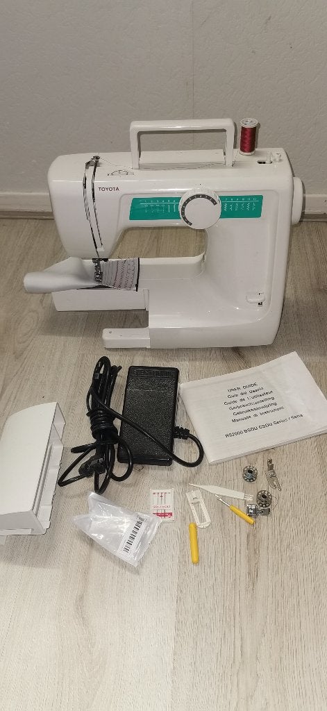 Naaimachine Toyota RS2000 BSDU, Fietsen en Brommers, Ophalen of Verzenden, Zo goed als nieuw