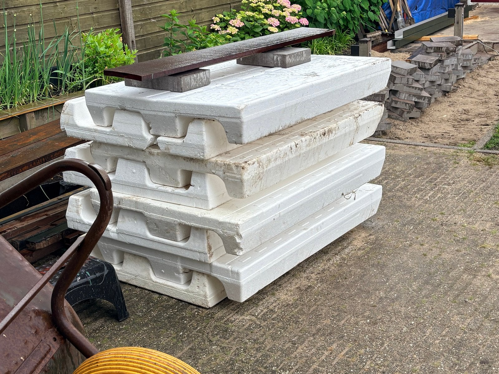 Gratis af te halen: 8 piepschuimen pallets (1 licht beschadi, Ophalen, Gebruikt