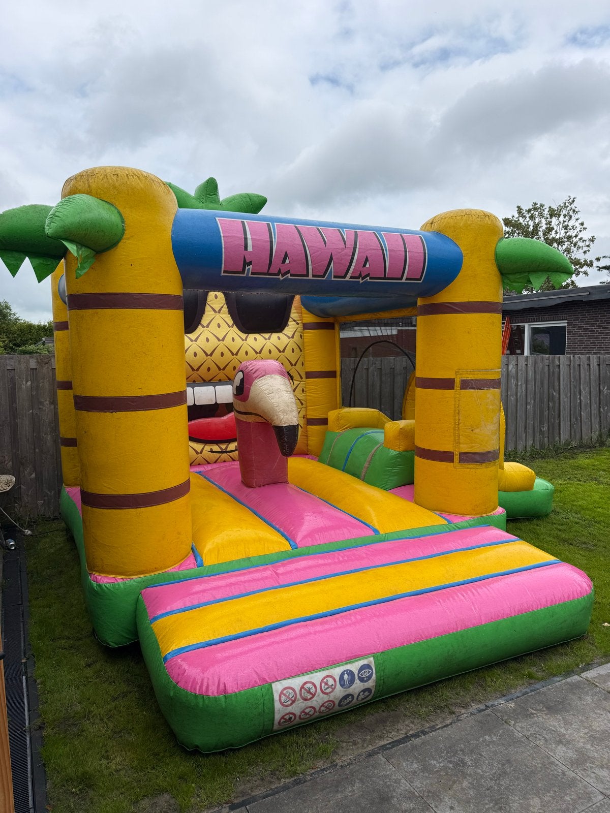 Hawaï springkussen met glijbaan, Ophalen of Verzenden, Gebruikt
