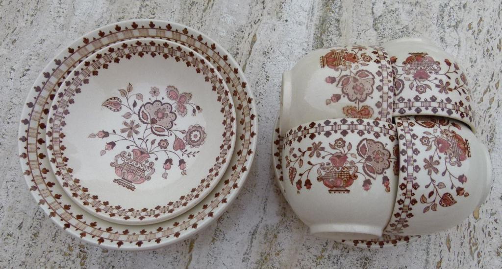 Staffordshire Jamestown Old Granite Thee servies +schaaltjes, Nieuw, Ophalen of Verzenden, Wedgwood, Aardewerk