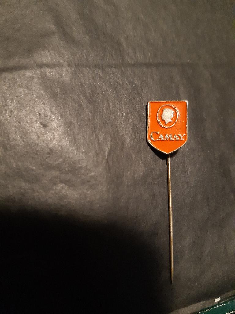 Speldje Camay oranje (Z190-70), Ophalen of Verzenden, Zo goed als nieuw, Overige onderwerpen