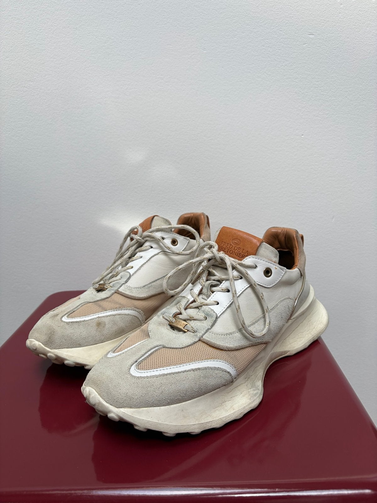 Fred de la Bretoniere licht gekleurde sneakers - Maat 42, Wit, Ophalen of Verzenden, Sneakers of Gympen, Gedragen