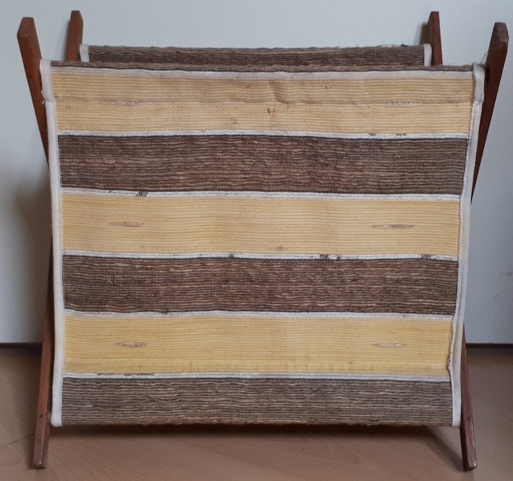 Inklapbare Canvas Lectuur- krantenbak. Hoogte bak 30cm ., Gebruikt, Inklapbaar, Lectuurbak, Ophalen of Verzenden